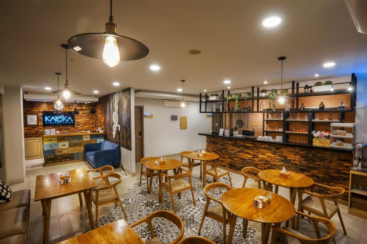 卡洛卡机场酒店 Sumbawa Besar 外观 照片