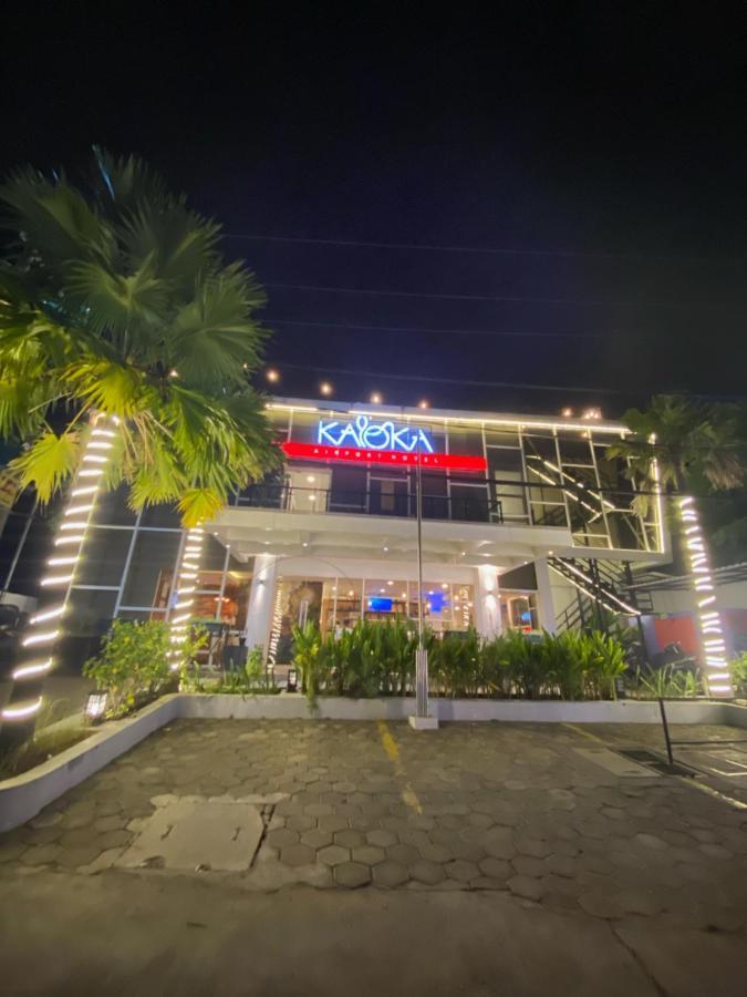 卡洛卡机场酒店 Sumbawa Besar 外观 照片