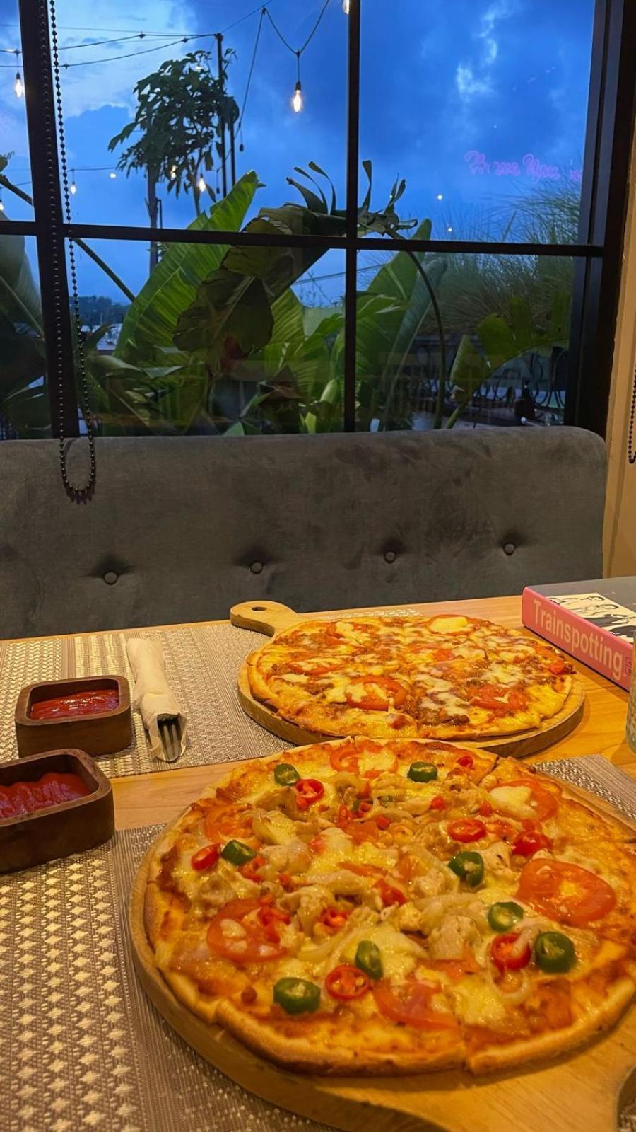 卡洛卡机场酒店 Sumbawa Besar 外观 照片