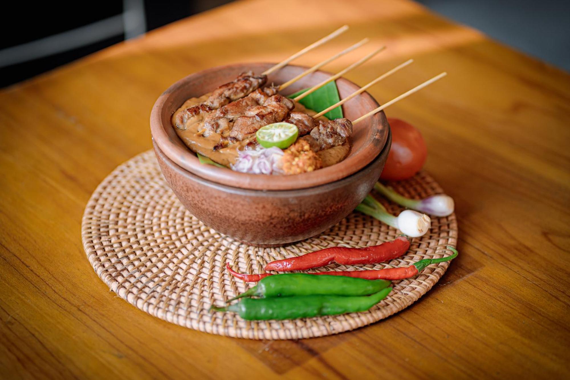 卡洛卡机场酒店 Sumbawa Besar 外观 照片